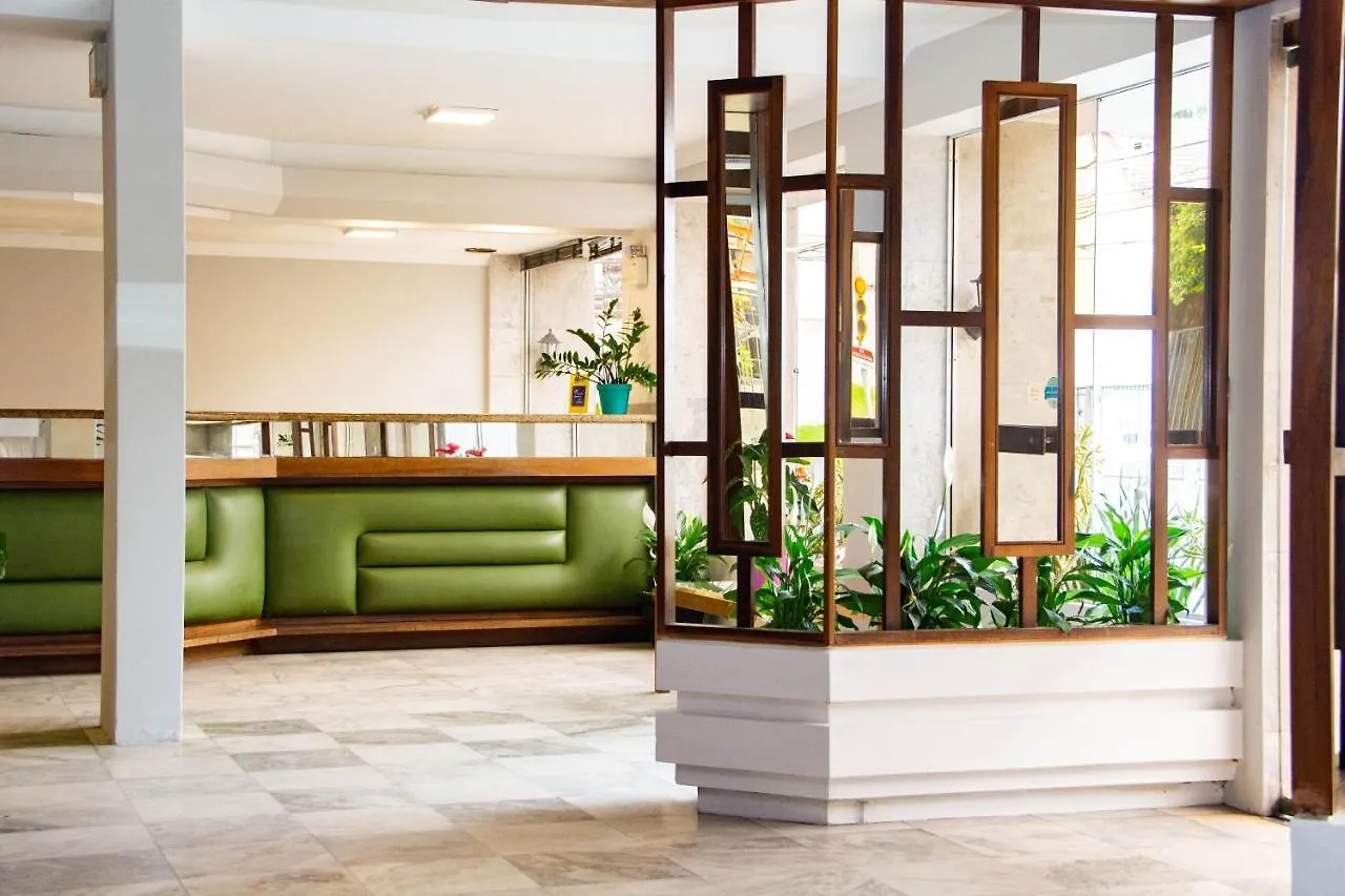 Hotel Domhofの連絡先